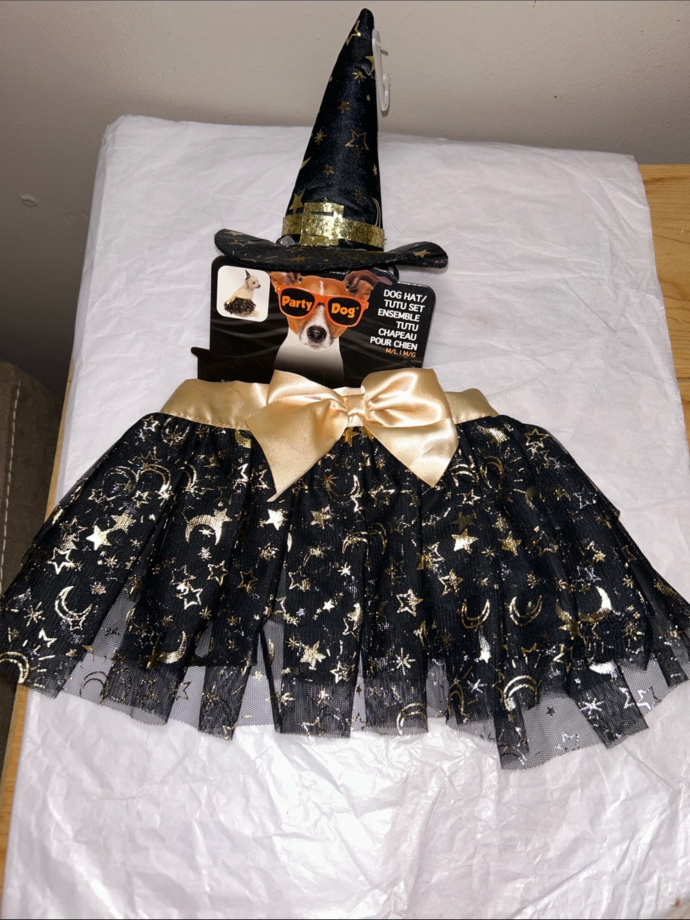 Dog witch Halloween costume,had& adjustable tutu NWT